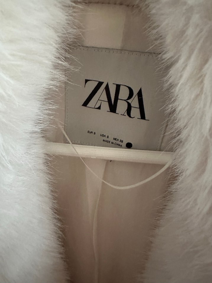 Viral Beyaz Kürk Detaylı Zara Midi Mont - Görsel 4