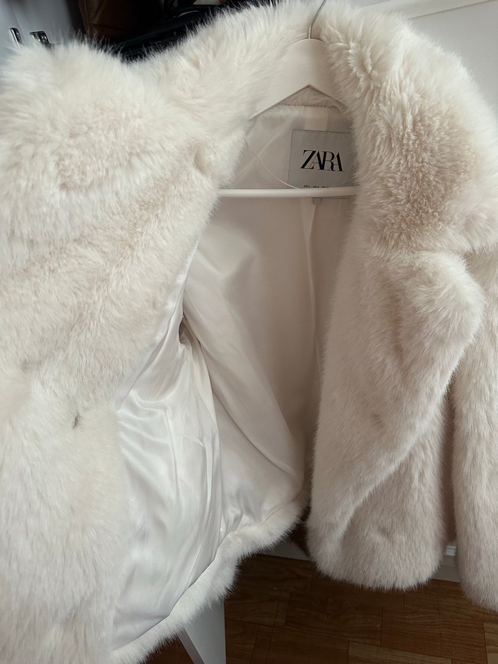 Viral Beyaz Kürk Detaylı Zara Midi Mont - Görsel 2
