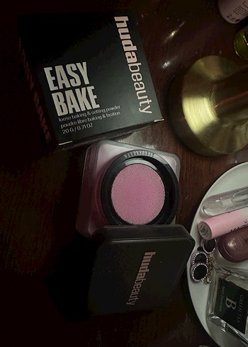 Huda Beauty Pastel Pembe Toz Pudra - Görsel 2