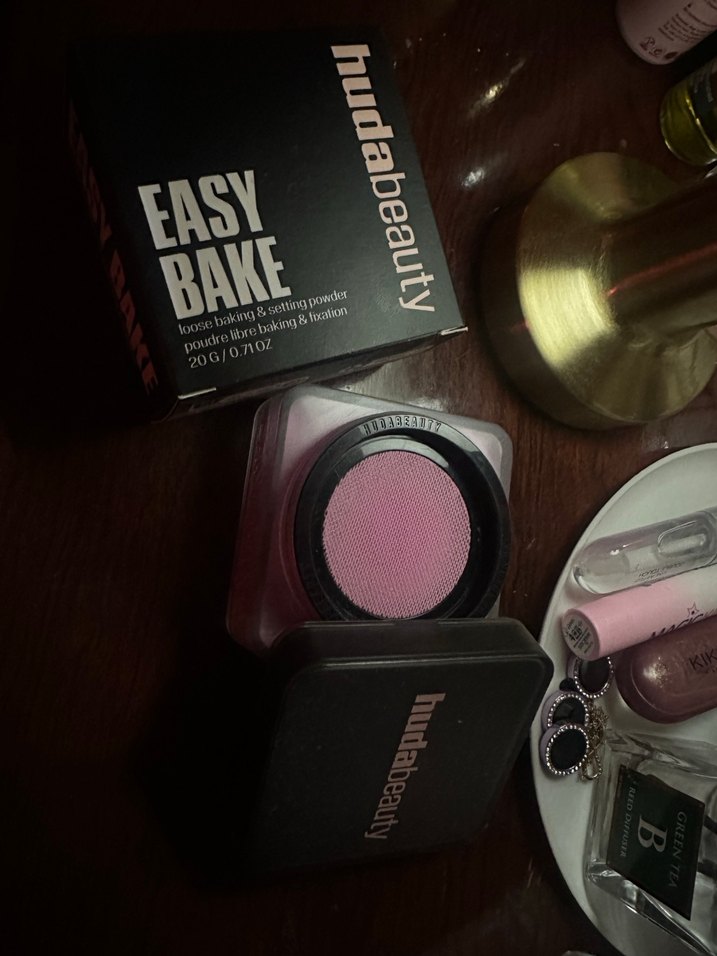 Huda Beauty Pastel Pembe Toz Pudra - Görsel 2