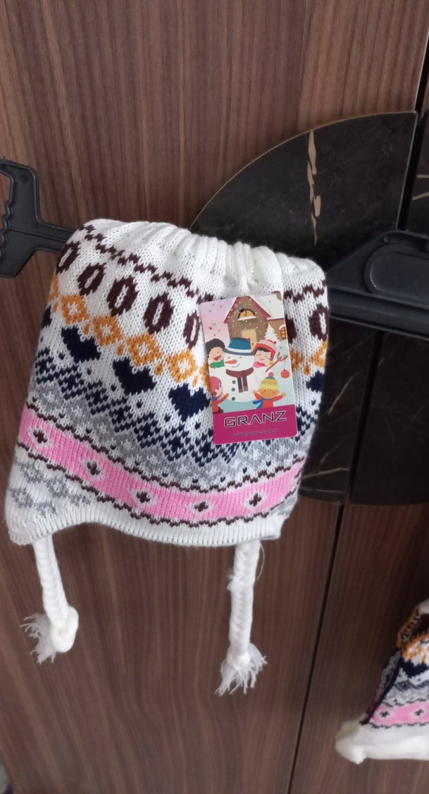 Çocuk Nakışlı Renkli Örgü Bere ve Atkı Seti - Görsel 2