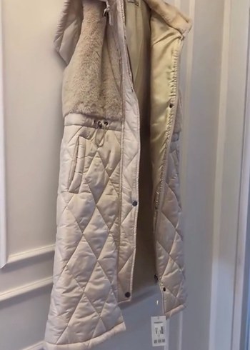 Zara Beyaz Kapüşonlu kürklü Yelek