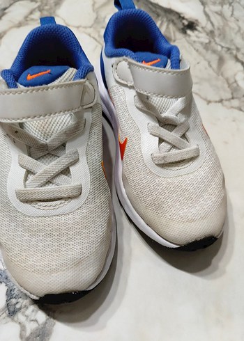 Nike Renkli Bağcıksız Erkek Çocuk Spor Ayakkabısı