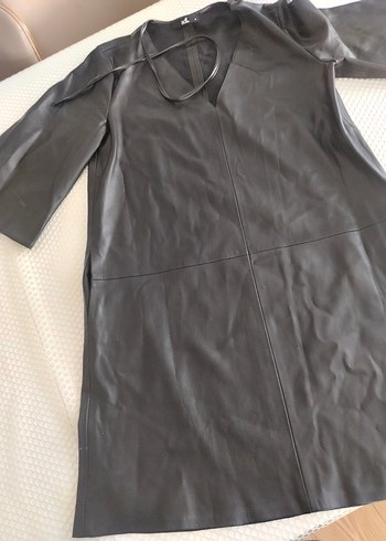 Siyah Deri Uzun Kollu V Yakalı kısa elbise
yanlarda cep var - Görsel 7
