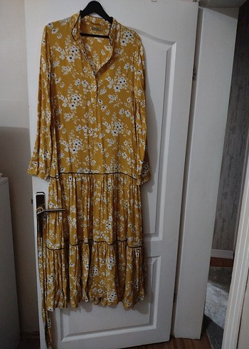 Çiçek Desenli Sarı  Elbise
resim de belli az defosu var - Görsel 2