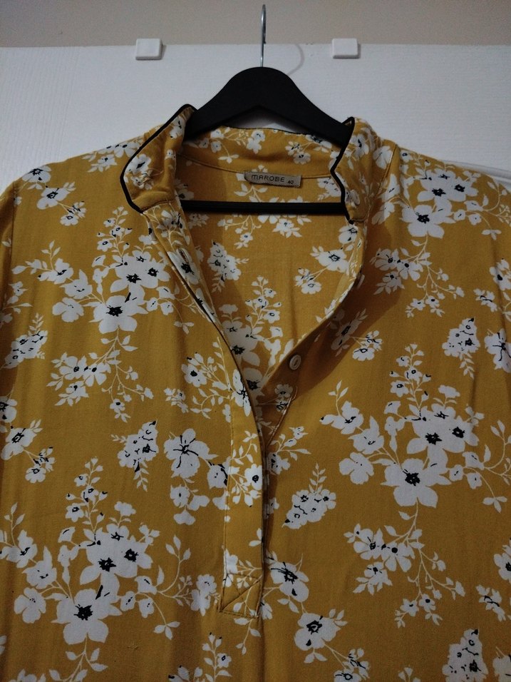 Çiçek Desenli Sarı  Elbise
resim de belli az defosu var - Görsel 5