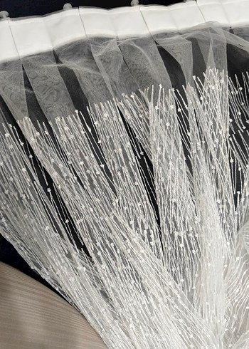 Beyaz tül 
iki yerinde açılma var resimde belli - Görsel 13