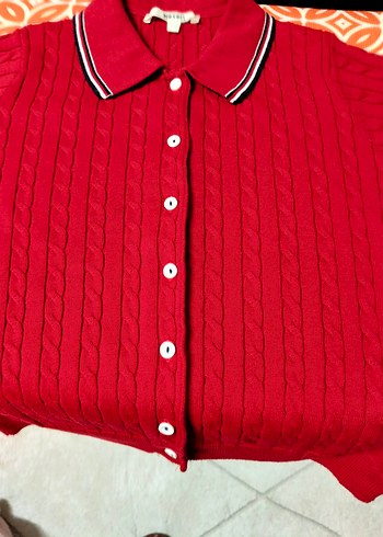 Kısa Kollu Düğmeli Kırmızı hırka
Boyu 50 - Görsel 11