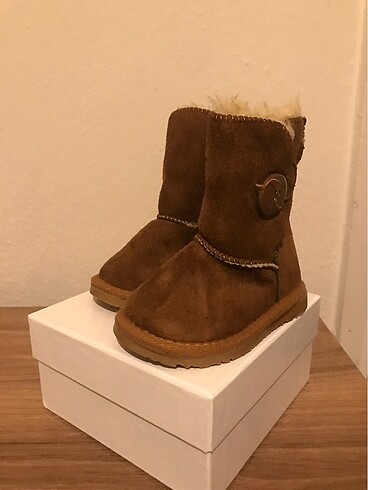 Ugg çoçuk bot