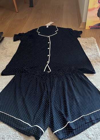 Diğer Lacivert Puantiyeli Kısa Kollu şortlu Pijama Takımı