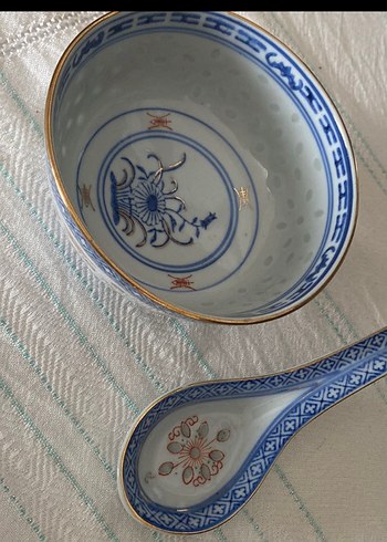 Nakış desenli mavi kase ve kaşık - Görsel 2