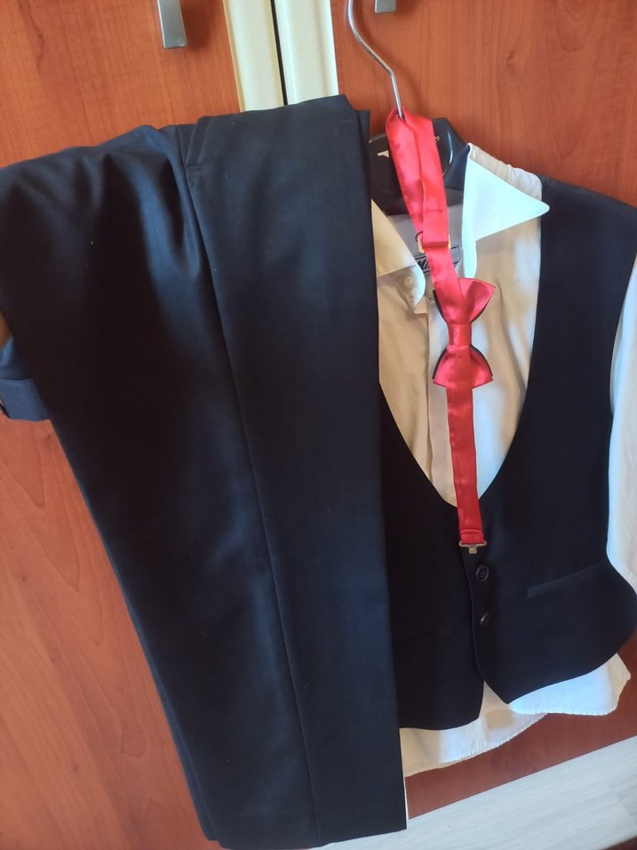 10 yaş takım elbise - Görsel 4