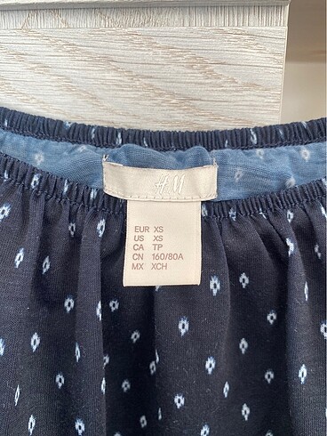 H&M Omzu açık bluz