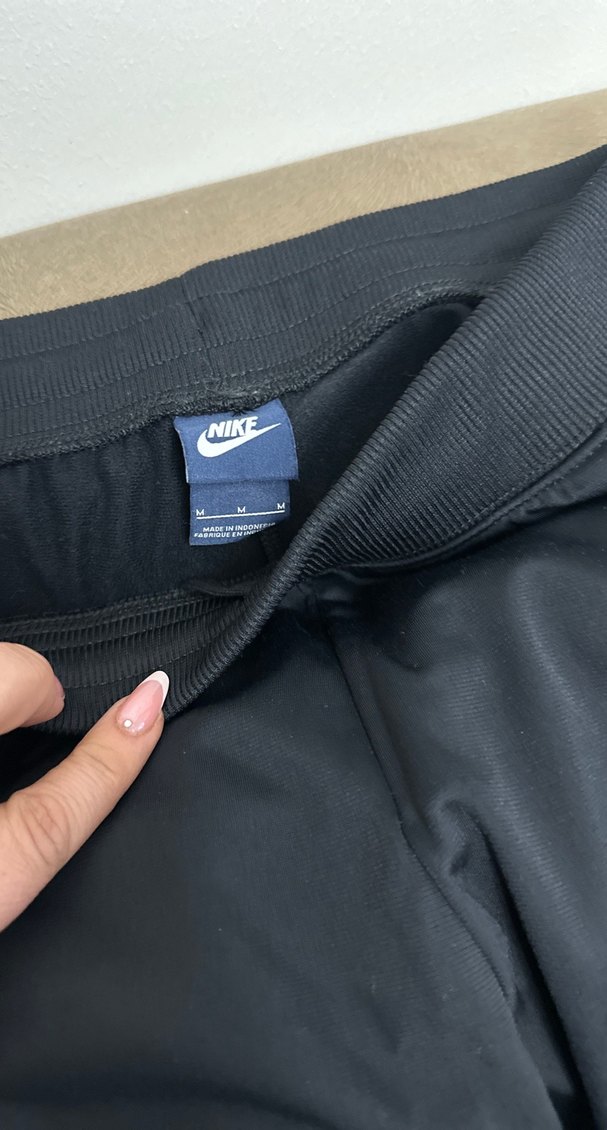 Nike Kız Siyah Fermuarlı Eşofman Altı - Görsel 4