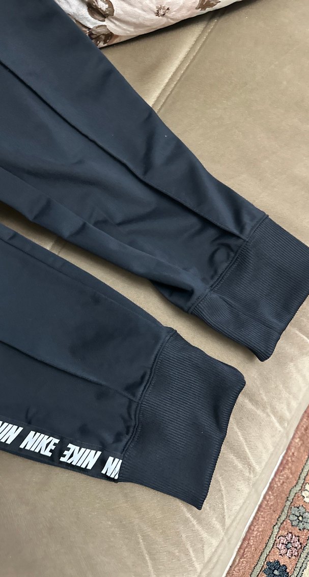 Nike Kız Siyah Fermuarlı Eşofman Altı - Görsel 3