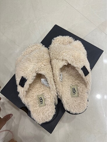 Ugg Sandalet