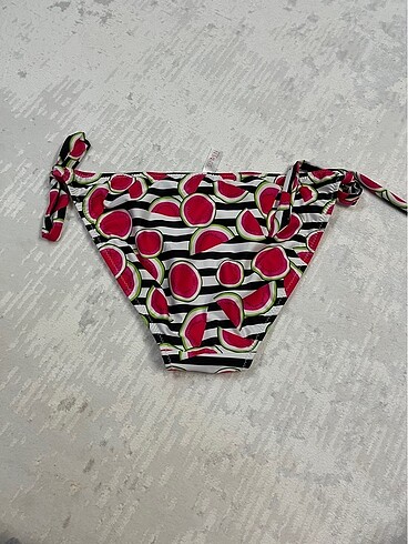l Beden Bikini altı