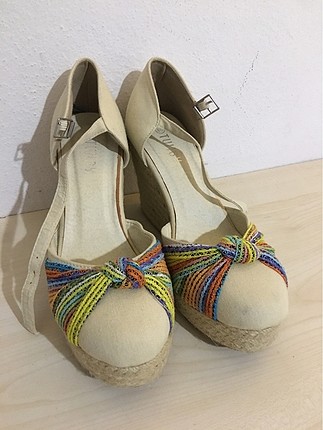 Twigy Dolgu topuklu bej ayakkabı