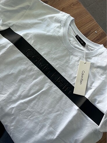 Calvin klein t-shirt