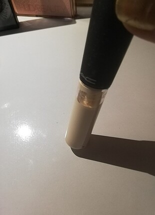 Mac concealer 