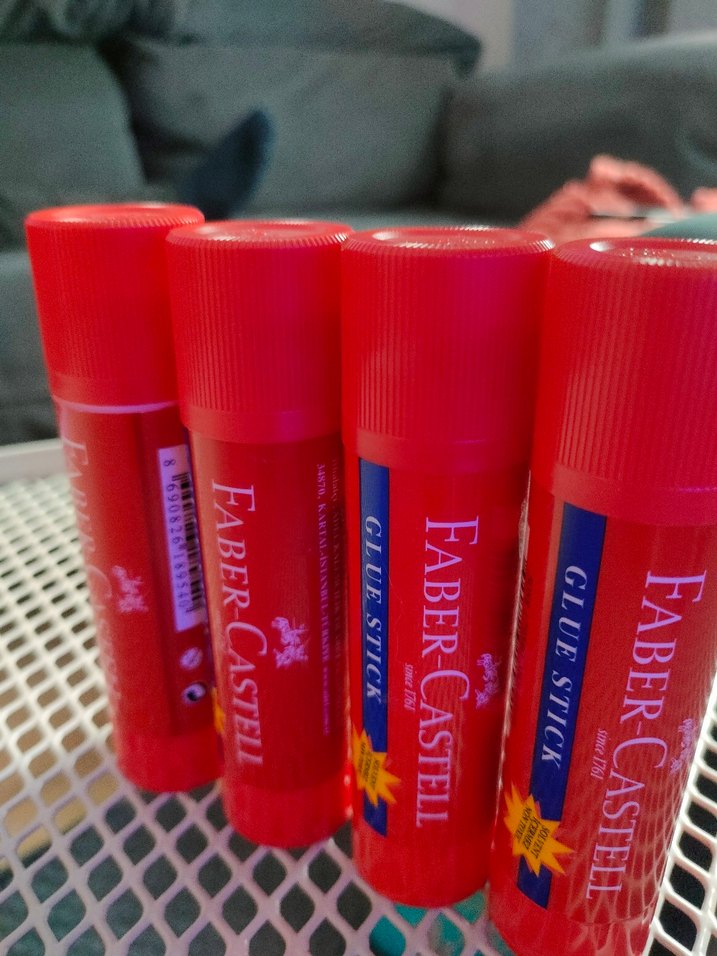 Faber-Castell Kırmızı Yapıştırıcı Stick 4'lü - Görsel 3