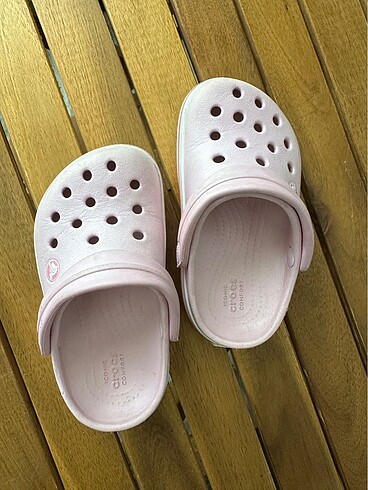 23 Beden Pembe crocs terlik