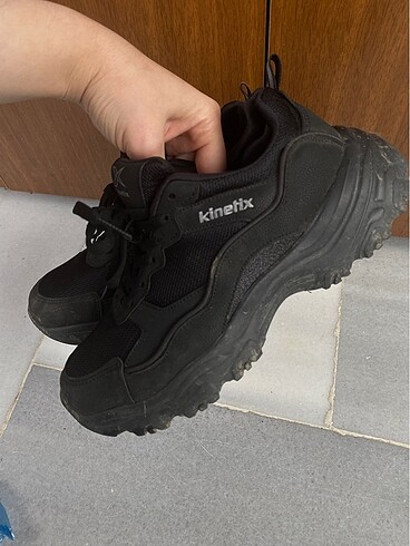 Kinetiks ayakkabı