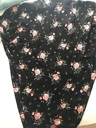 42 Beden H&M Çiçekli Siyah Anvelop Etek