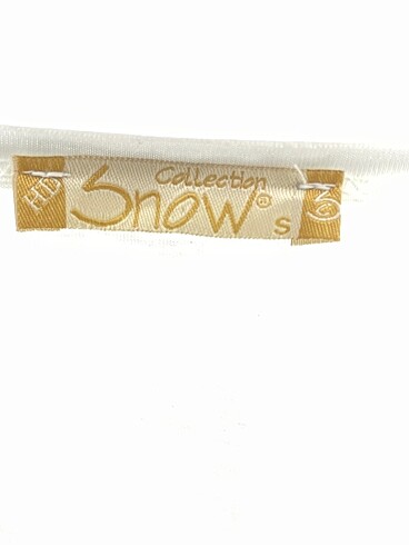 s Beden beyaz Renk PreLoved T-shirt %70 İndirimli.