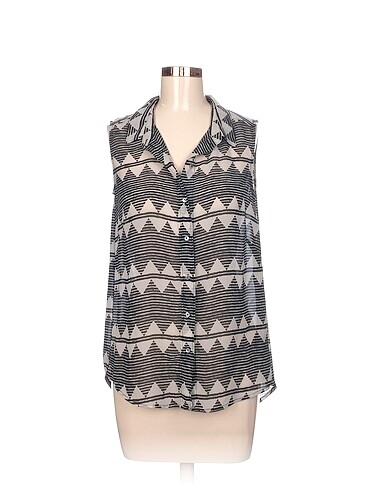 H&M Bluz %70 İndirimli.