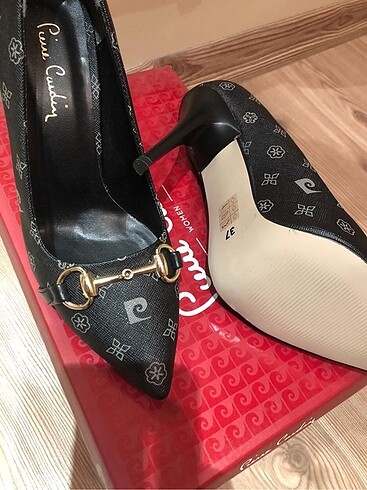 37 Beden siyah Renk Pierre cardin stiletto klasik ayakkabı