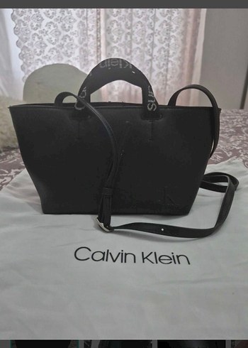 Calvin Klein Siyah Minimal Tote Canta