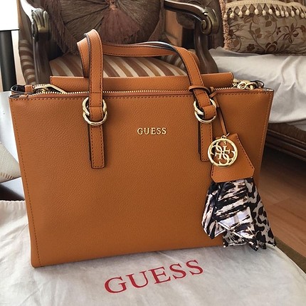 Guess Kol Çantası
