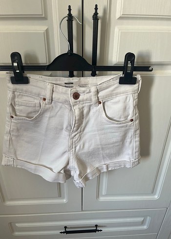 Bershka Beyaz Kot Şort