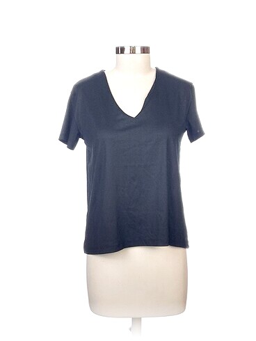 Zara T-shirt %70 İndirimli.