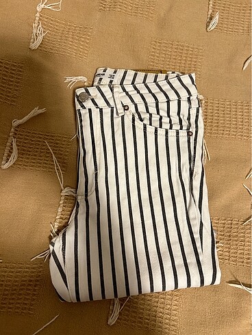 Pull and Bear Pantolon