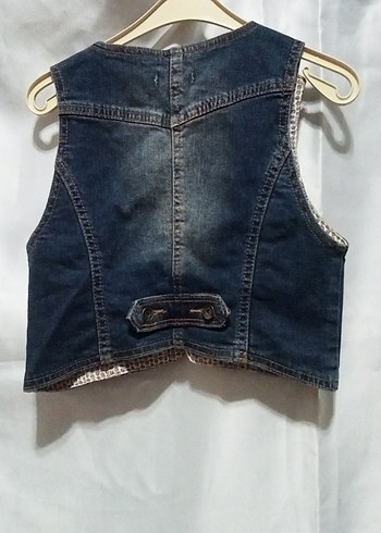 Kısa Kesim Düğmeli çocuk Kot Yelek - Görsel 4