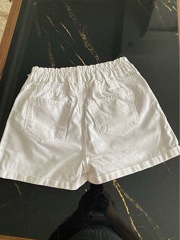 40 Beden beyaz Renk Beli lastikli ve çok rahat