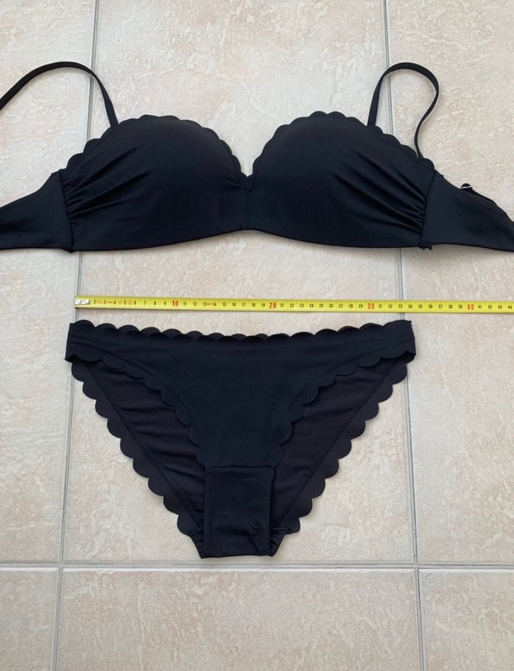 Siyah Dalgalı Kenarlı Push-Up Bikini Takımı — görsel 7/10