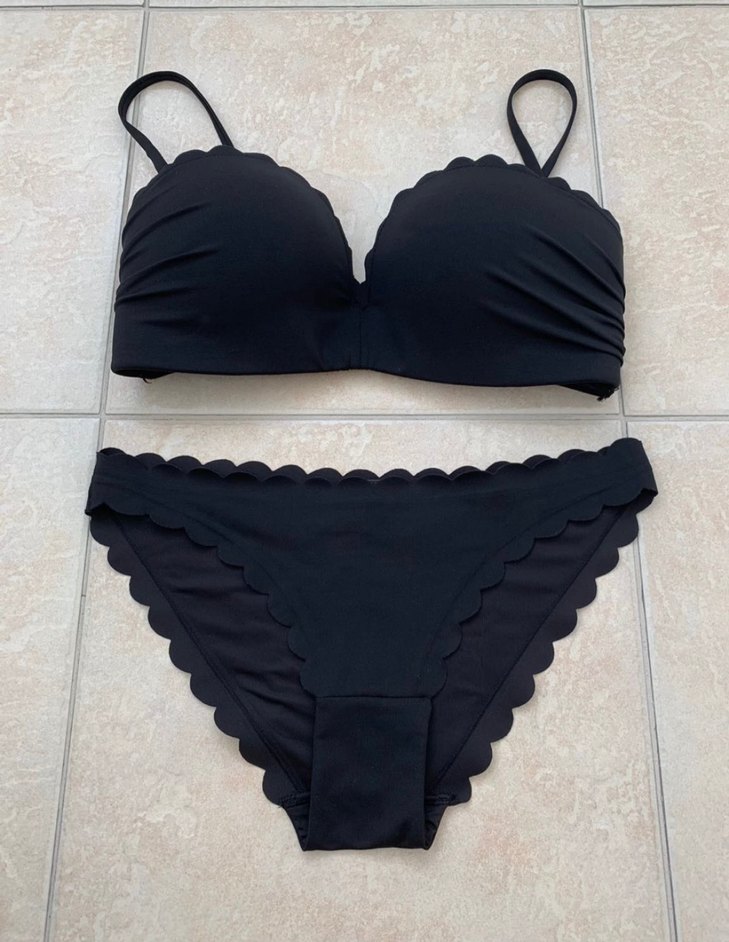 Siyah Dalgalı Kenarlı Push-Up Bikini Takımı — görsel 9/10
