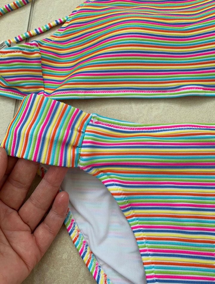 Renkli Çizgili İnce Askılı Bikini Üstü — görsel 3/9