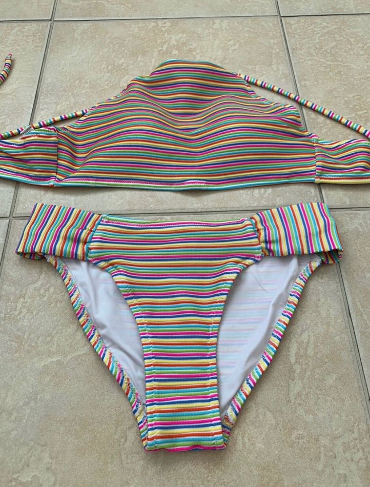 Renkli Çizgili İnce Askılı Bikini Üstü — görsel 8/9