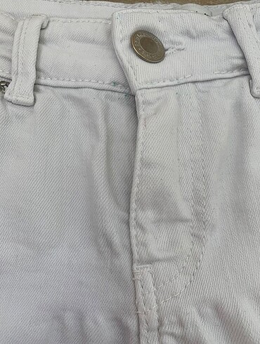 32 Beden Bershka Şort