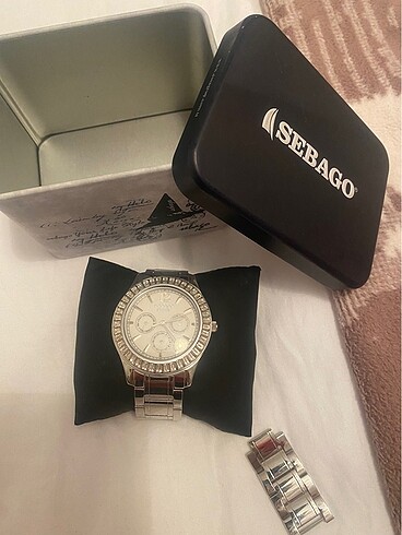Sebago taşlı kadın saati