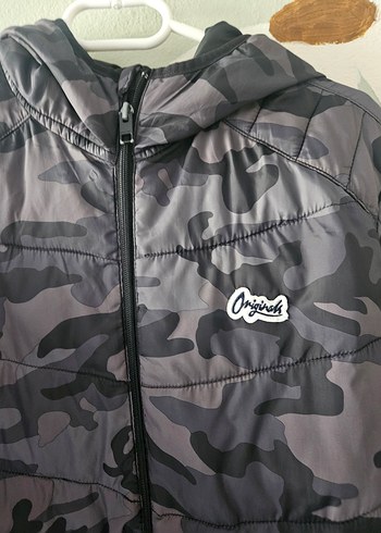 Erkek Çocuk Gri Kamuflaj Fermuarlı Mont - Görsel 4