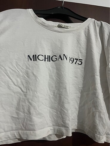 H&M Crop tshirt