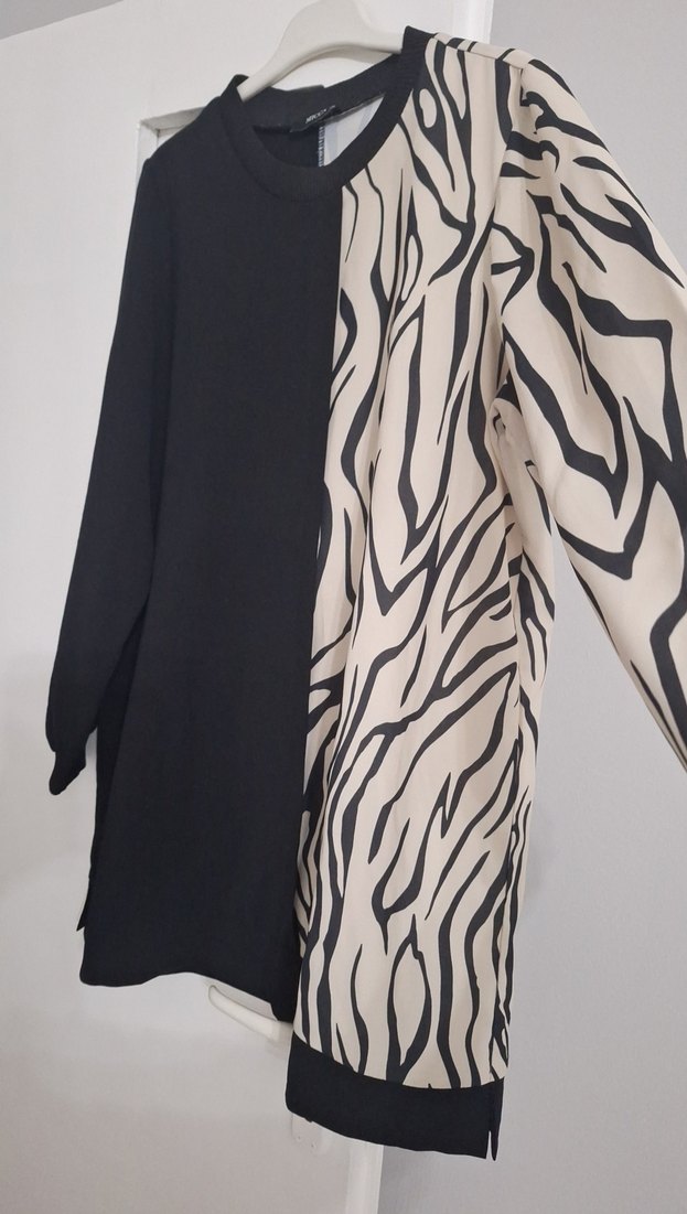 Zebra Desenli Siyah Kadın Tunik - Görsel 3