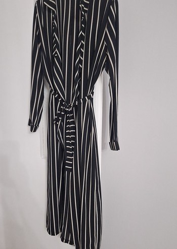 Siyah Beyaz Çizgili Uzun Kadın Elbise - Görsel 2