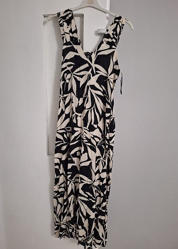 V Yaka Desenli Uzun Askılı Elbise - Görsel 2