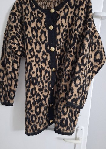 Düğmeli Leopar Desenli Kadın Hırka - Görsel 2